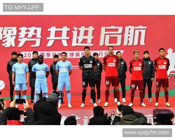 已故足球明星倾情代言白酒引发热议球迷纷纷追捧背后的故事揭秘